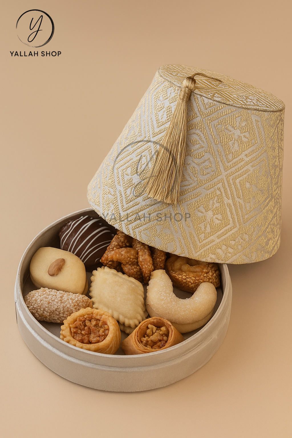 طربوش تقليدي مغربي  لتقديم الحلويات